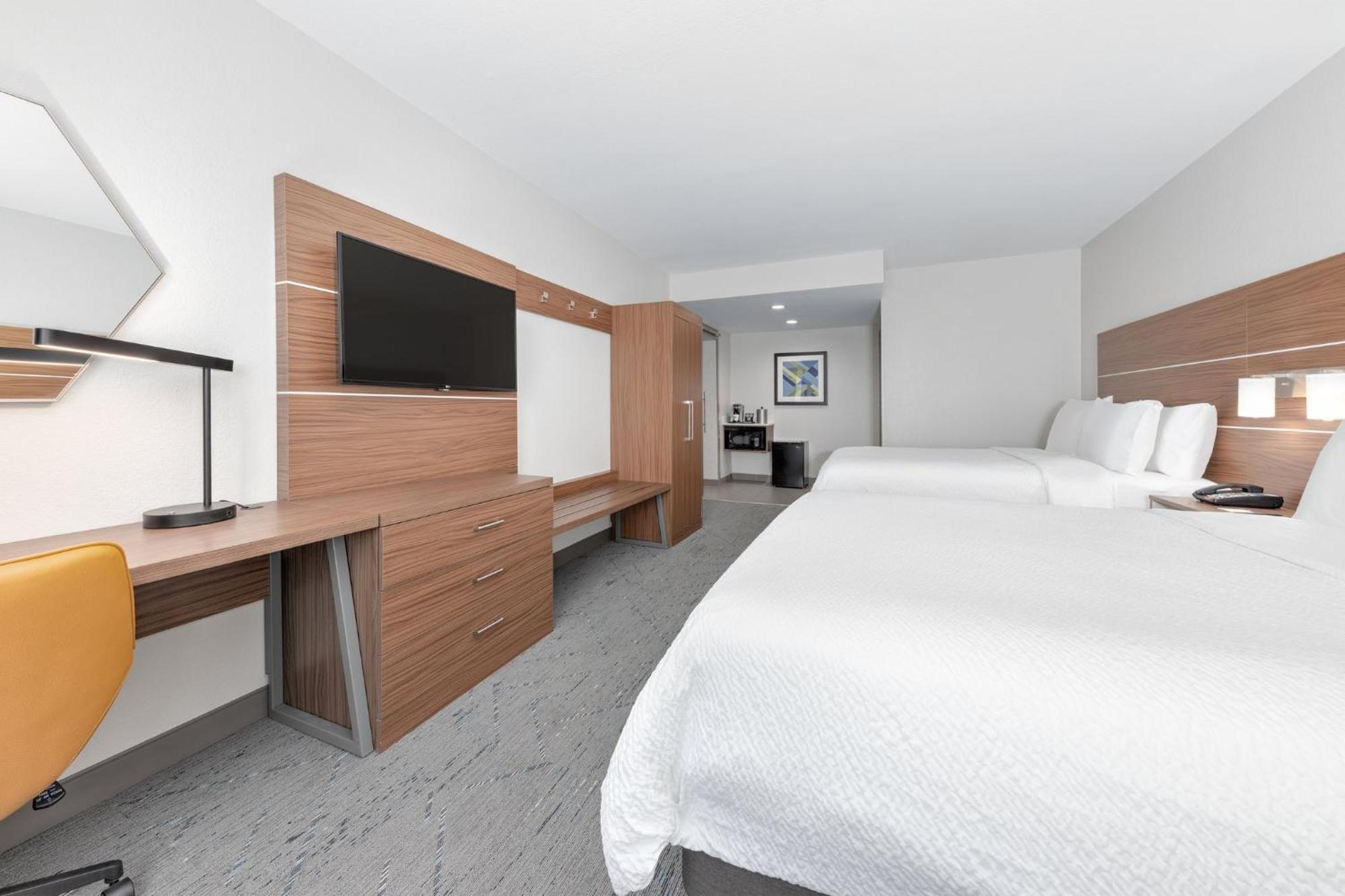 Holiday Inn Express & Suites Moore By Ihg Exterior photo
