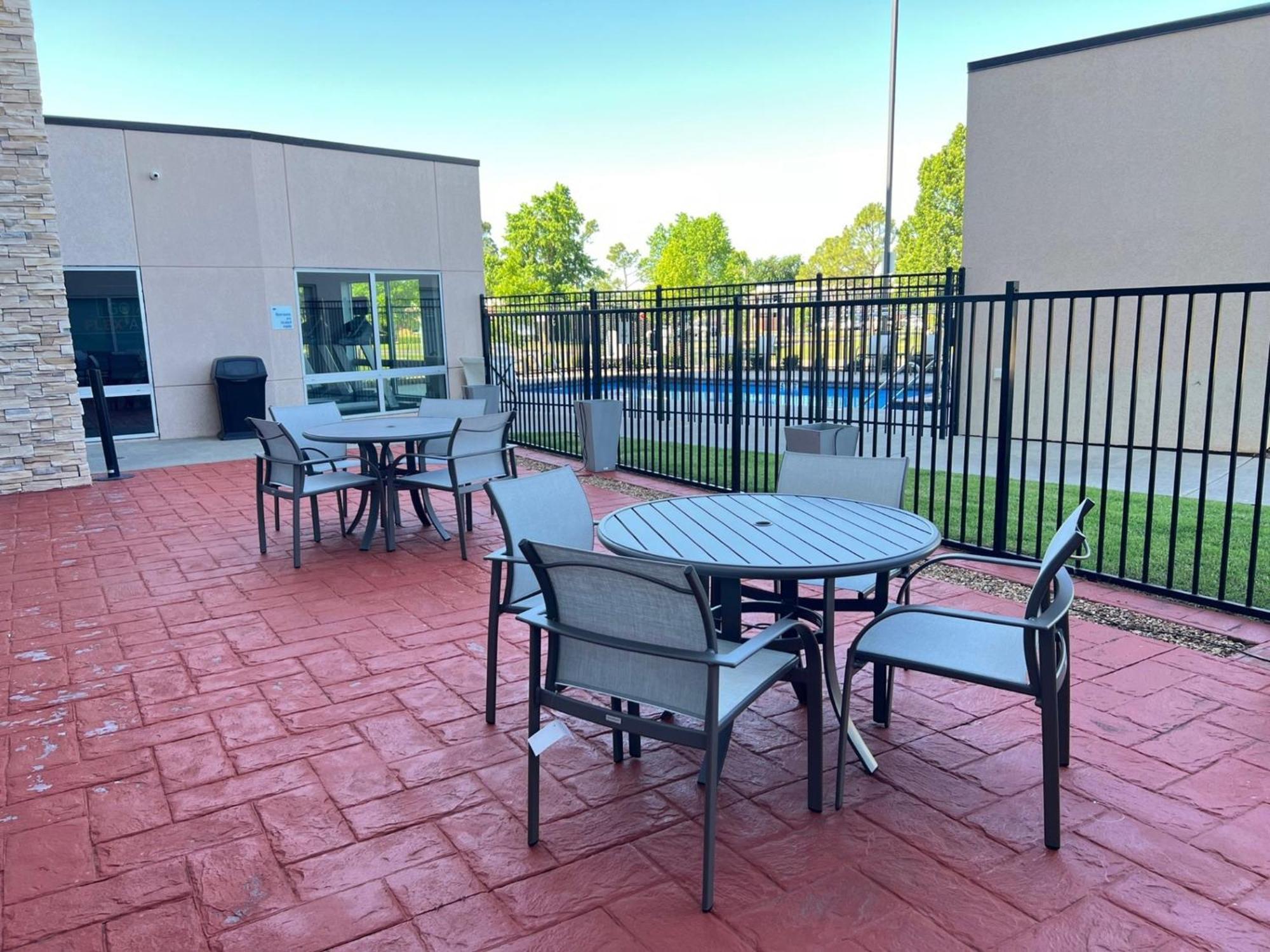 Holiday Inn Express & Suites Moore By Ihg Exterior photo